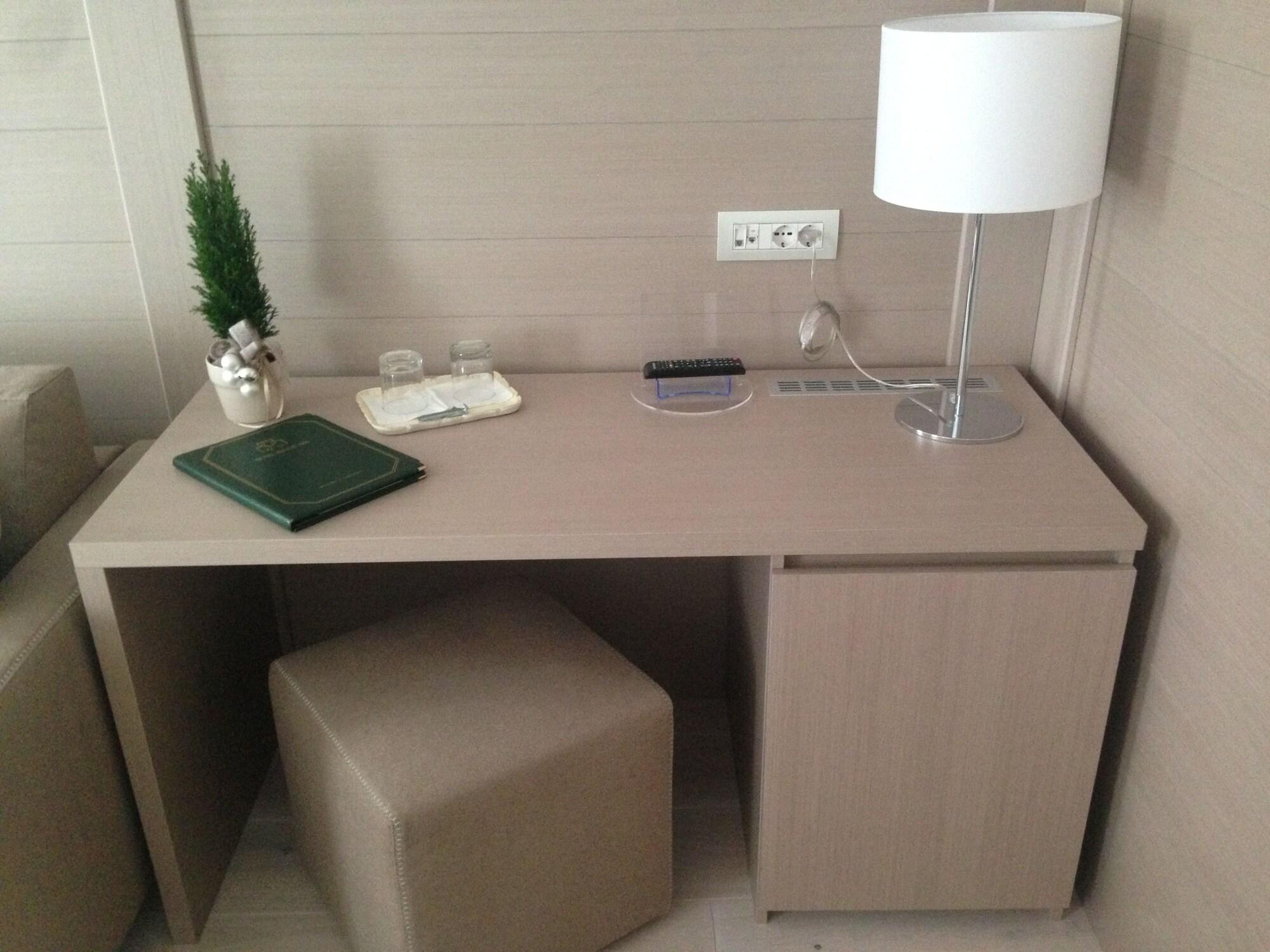 Hotel Miramonti 마돈나 디 캄필리오 외부 사진