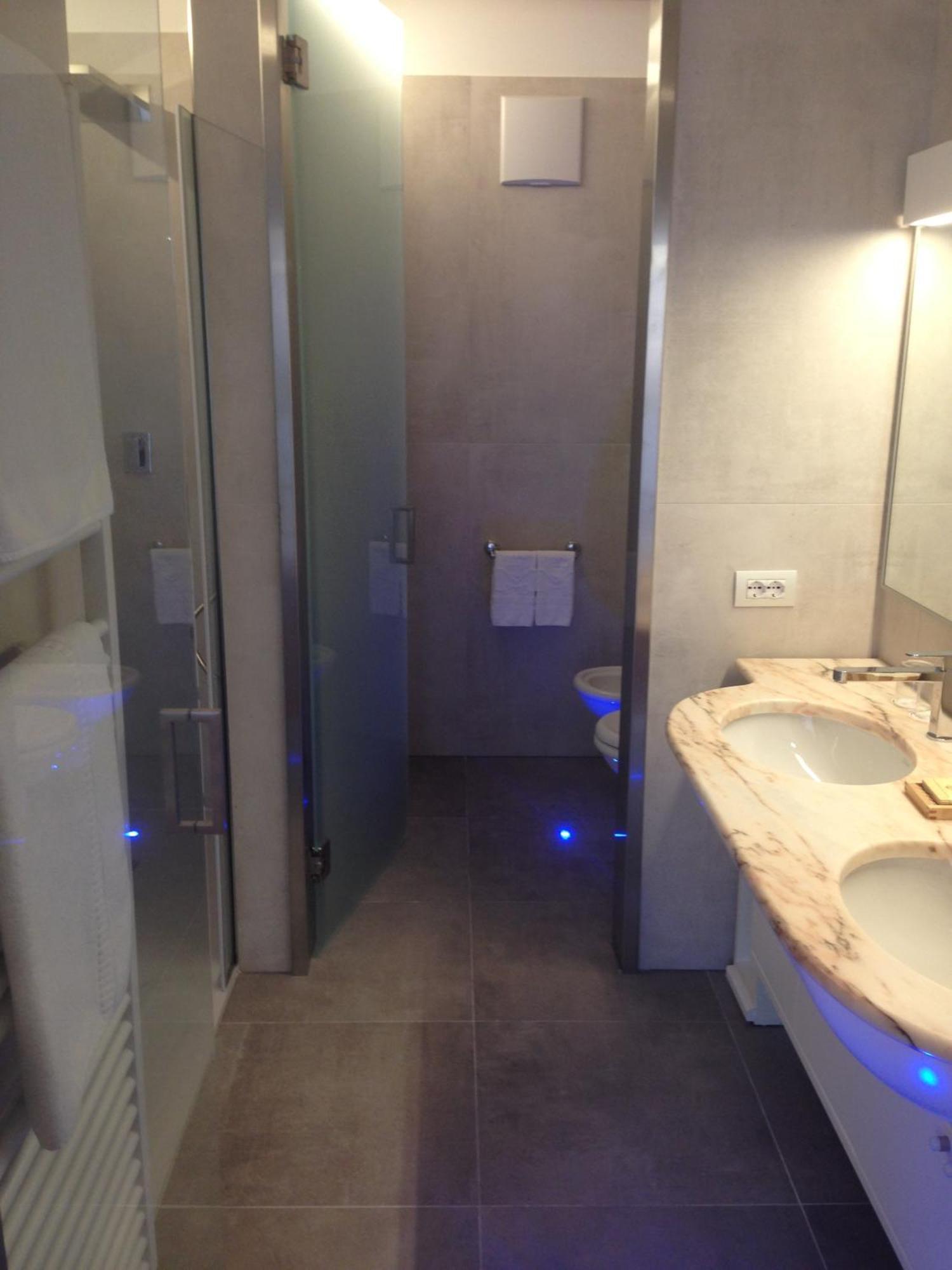 Hotel Miramonti 마돈나 디 캄필리오 외부 사진