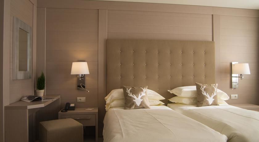 Hotel Miramonti 마돈나 디 캄필리오 외부 사진